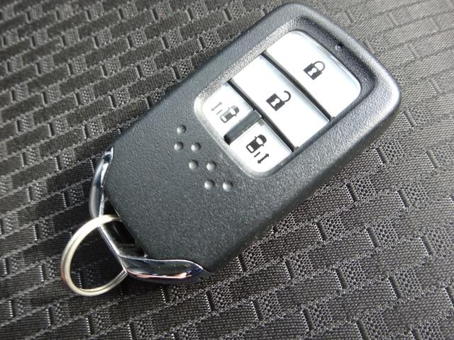 ステップワゴンスパーダ スパーダハイブリッド　Ｇ・ＥＸ　ホンダセンシング　ホンダセンシング　純正１１．４インチナビ　フルセグＴＶ　後席フリップダウンモニター　両側パワースライドドア　アラウンドビューモニター　ドライブレコーダー　ＥＴＣ　Ｂｌｕｅｔｏｏｔｈ　ＤＩＳＣ　ＵＳＢ（53枚目）