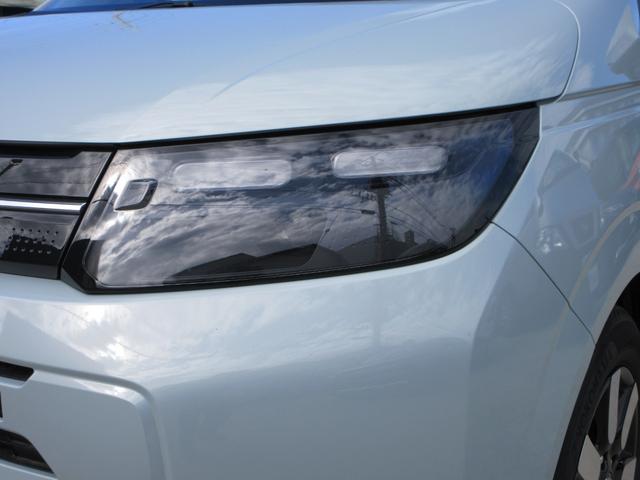 フリード ｅ：ＨＥＶエアー　ＥＸ　純正９型ナビ　フルセグＴＶ　バックカメラ　両側パワースライドドア　アダプティブクルーズコントロール　ＥＴＣ　ブラインドスポットモニター　ハーフレザーシート　シートヒーター　ＬＥＤヘッド　スマートキー（8枚目）