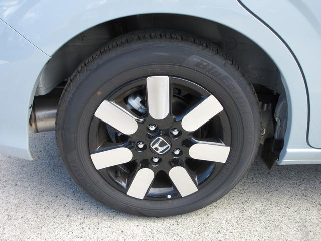 フリード ｅ：ＨＥＶエアー　ＥＸ　純正９型ナビ　フルセグＴＶ　バックカメラ　両側パワースライドドア　アダプティブクルーズコントロール　ＥＴＣ　ブラインドスポットモニター　ハーフレザーシート　シートヒーター　ＬＥＤヘッド　スマートキー（11枚目）