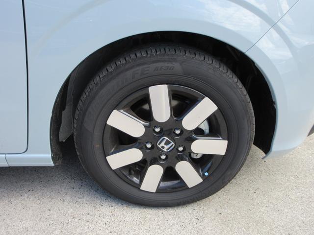 フリード ｅ：ＨＥＶエアー　ＥＸ　純正９型ナビ　フルセグＴＶ　バックカメラ　両側パワースライドドア　アダプティブクルーズコントロール　ＥＴＣ　ブラインドスポットモニター　ハーフレザーシート　シートヒーター　ＬＥＤヘッド　スマートキー（12枚目）