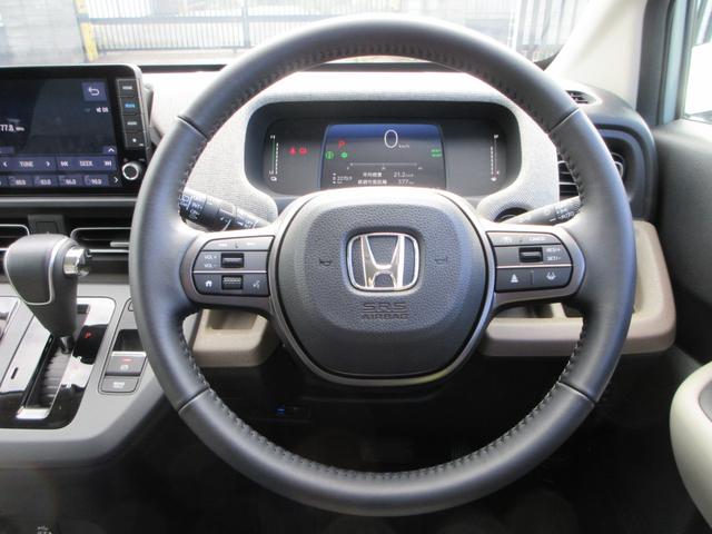 フリード ｅ：ＨＥＶエアー　ＥＸ　純正９型ナビ　フルセグＴＶ　バックカメラ　両側パワースライドドア　アダプティブクルーズコントロール　ＥＴＣ　ブラインドスポットモニター　ハーフレザーシート　シートヒーター　ＬＥＤヘッド　スマートキー（20枚目）