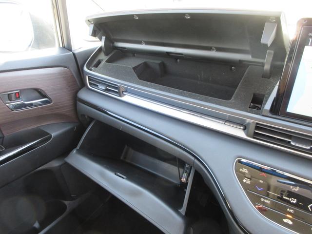 オデッセイハイブリッド e:HEVアブソルート・EX ホンダセンシング レザーシート 純正10インチナビ フルセグTV 後席フリップダウンモニター 全周囲カメラ パワーバックドア 両側パワースライドドア ドラレコ ETC シートヒーター パワーシート(29枚目)