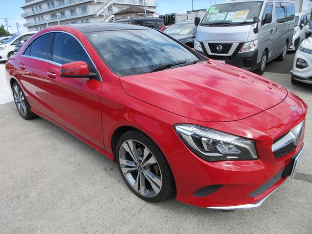 ＣＬＡクラス ＣＬＡ２２０　４マチック　４ＷＤ　プレミアムパッケージ　パノラミックスライディングルーフ　レザーシート　純正８型ナビ　フルセグＴＶ　バックカメラ　ハーマンカードンサウンド　クルーズコントロール　パドルシフト　ドラレコ　ＥＴＣ（6枚目）
