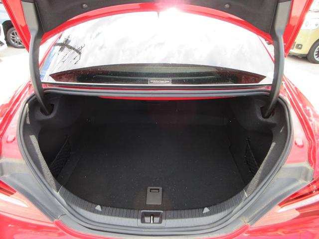 ＣＬＡクラス ＣＬＡ２２０　４マチック　４ＷＤ　プレミアムパッケージ　パノラミックスライディングルーフ　レザーシート　純正８型ナビ　フルセグＴＶ　バックカメラ　ハーマンカードンサウンド　クルーズコントロール　パドルシフト　ドラレコ　ＥＴＣ（18枚目）