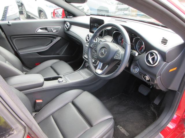 ＣＬＡクラス ＣＬＡ２２０　４マチック　４ＷＤ　プレミアムパッケージ　パノラミックスライディングルーフ　レザーシート　純正８型ナビ　フルセグＴＶ　バックカメラ　ハーマンカードンサウンド　クルーズコントロール　パドルシフト　ドラレコ　ＥＴＣ（48枚目）
