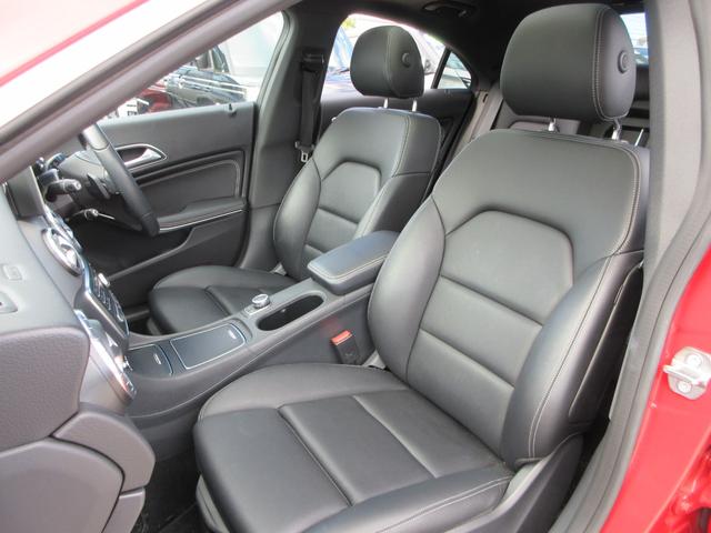 ＣＬＡクラス ＣＬＡ２２０　４マチック　４ＷＤ　プレミアムパッケージ　パノラミックスライディングルーフ　レザーシート　純正８型ナビ　フルセグＴＶ　バックカメラ　ハーマンカードンサウンド　クルーズコントロール　パドルシフト　ドラレコ　ＥＴＣ（57枚目）