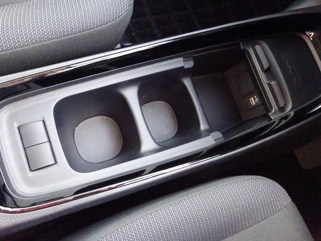 アクア G トヨタセーフティセンス 純正10.5インチナビ フルセグTV バックカメラ ドライブレコーダー ETC Bluetooth DISC USB アダプティブクルーズコントロール レーンキープアシスト(35枚目)