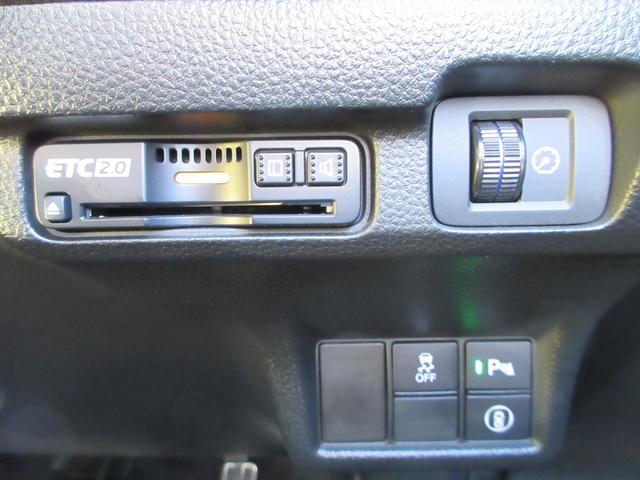 シビック e:HEV ホンダセンシング 純正9インチナビ フルセグTV バックカメラ BOSEサウンド アダプティブクルーズコントロール パドルシフト ハーフレザーシート シートヒーター パワーシート LEDヘッドライト(29枚目)