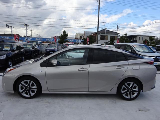 プリウス Ａツーリングセレクション　トヨタセーフティセンス　純正９インチナビ　フルセグＴＶ　バックカメラ　ドライブレコーダー　ＥＴＣ　Ｂｌｕｅｔｏｏｔｈ　ＤＩＳＣ　ＵＳＢ　アダプティブクルーズコントロール　ブラインドスポットモニター（9枚目）