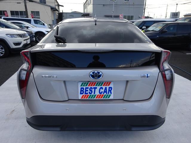 プリウス Ａツーリングセレクション　トヨタセーフティセンス　純正９インチナビ　フルセグＴＶ　バックカメラ　ドライブレコーダー　ＥＴＣ　Ｂｌｕｅｔｏｏｔｈ　ＤＩＳＣ　ＵＳＢ　アダプティブクルーズコントロール　ブラインドスポットモニター（12枚目）