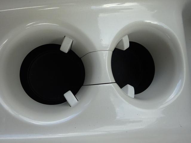 プリウス Ａツーリングセレクション　トヨタセーフティセンス　純正９インチナビ　フルセグＴＶ　バックカメラ　ドライブレコーダー　ＥＴＣ　Ｂｌｕｅｔｏｏｔｈ　ＤＩＳＣ　ＵＳＢ　アダプティブクルーズコントロール　ブラインドスポットモニター（36枚目）