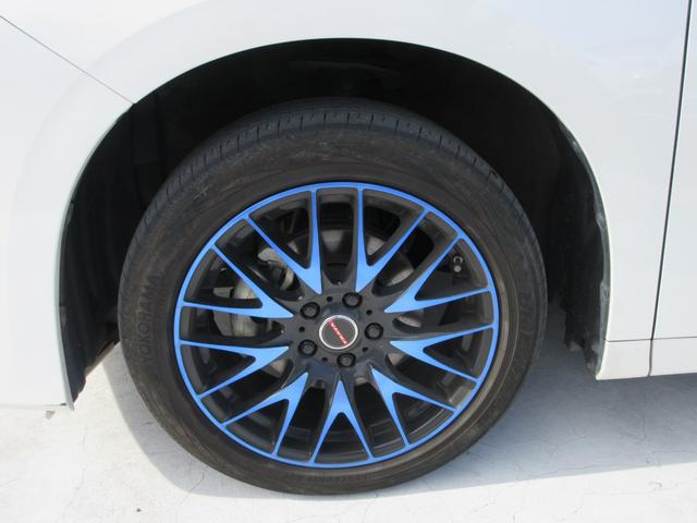 アルファードハイブリッド Ｘ　４ＷＤ　ツインムーンルーフ　純正９インチディスプレイ　フルセグＴＶ　後席フリップダウンモニター　バックカメラ　両側パワースライドドア　レーダークルーズコントロール　ドラレコ　ＥＴＣ　スタッドレス積込（9枚目）