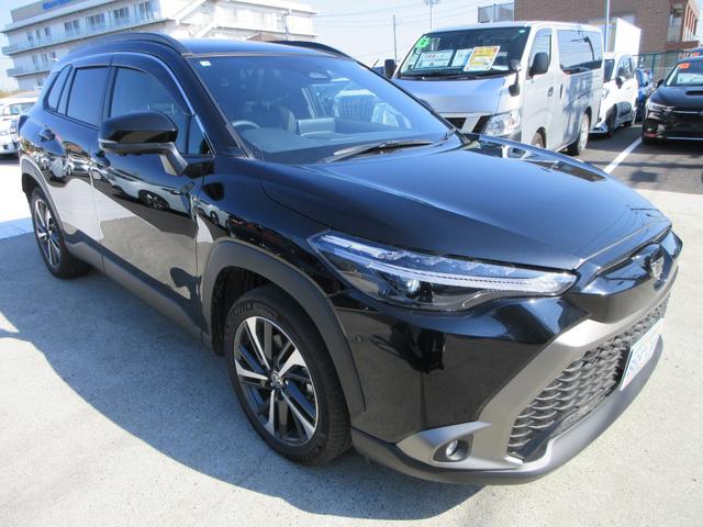 カローラクロス ハイブリッド Z ガラスルーフ 純正10.5インチナビ フルセグTV 全周囲カメラ パワーバックドア レーダークルーズコントロール ETC ハーフレザーシート シートヒーター パワーシート 18インチAW スマートキー(6枚目)