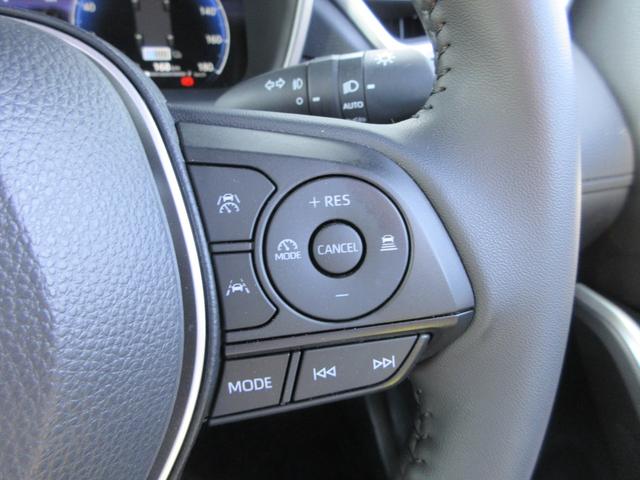 カローラクロス ハイブリッド Z ガラスルーフ 純正10.5インチナビ フルセグTV 全周囲カメラ パワーバックドア レーダークルーズコントロール ETC ハーフレザーシート シートヒーター パワーシート 18インチAW スマートキー(25枚目)