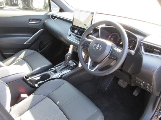 カローラクロス ハイブリッド Z ガラスルーフ 純正10.5インチナビ フルセグTV 全周囲カメラ パワーバックドア レーダークルーズコントロール ETC ハーフレザーシート シートヒーター パワーシート 18インチAW スマートキー(45枚目)