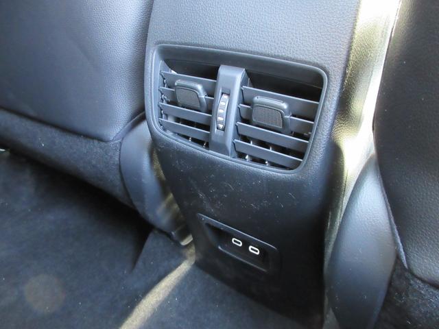 カローラクロス ハイブリッド Z ガラスルーフ 純正10.5インチナビ フルセグTV 全周囲カメラ パワーバックドア レーダークルーズコントロール ETC ハーフレザーシート シートヒーター パワーシート 18インチAW スマートキー(48枚目)