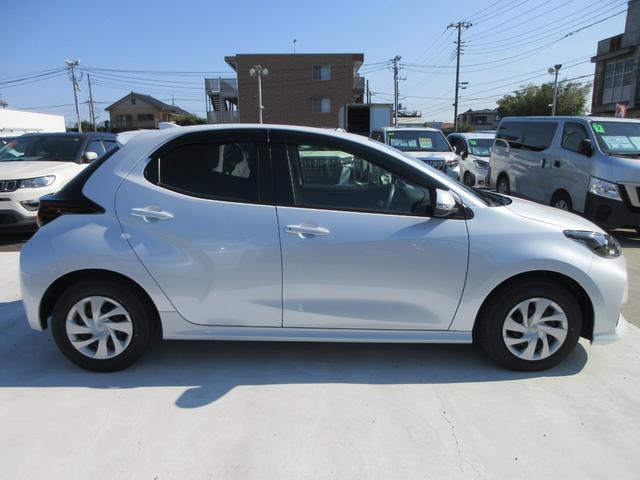 ヤリス ハイブリッドX 純正8インチマルチメディア フルセグTV バックカメラ レーダークルーズコントロール ドライブレコーダー ETC オートハイビーム プッシュスタート スマートキー Bluetooth(13枚目)