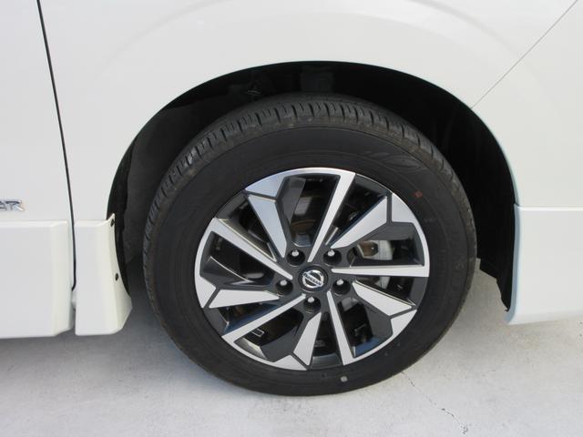 セレナ e-パワー ハイウェイスターV プロパイロット 純正10インチナビ フルセグTV 後席フリップダウンモニター 全周囲カメラ 両側パワースライドドア ドライブレコーダー ETC シートヒーター ステアリングヒーター 防水シート(12枚目)