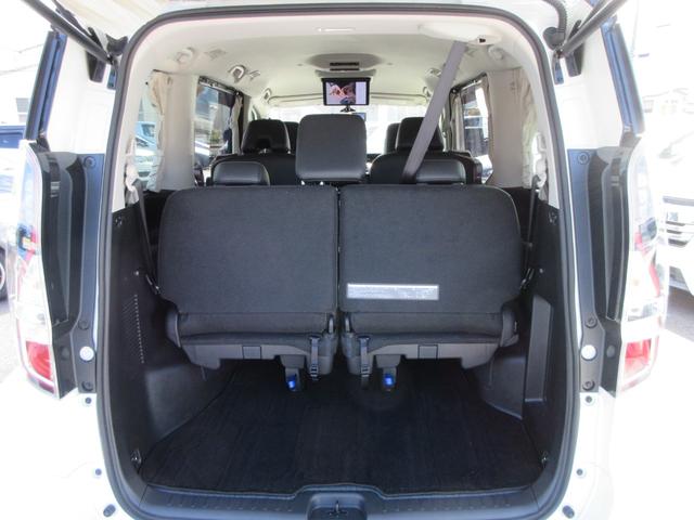 セレナ e-パワー ハイウェイスターV プロパイロット 純正10インチナビ フルセグTV 後席フリップダウンモニター 全周囲カメラ 両側パワースライドドア ドライブレコーダー ETC シートヒーター ステアリングヒーター 防水シート(18枚目)