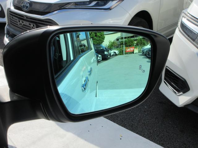 セレナ e-パワー ハイウェイスターV プロパイロット 純正10インチナビ フルセグTV 後席フリップダウンモニター 全周囲カメラ 両側パワースライドドア ドライブレコーダー ETC シートヒーター ステアリングヒーター 防水シート(19枚目)