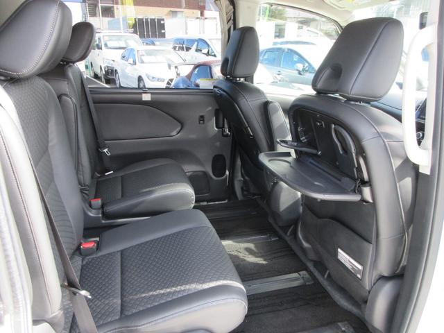 セレナ e-パワー ハイウェイスターV プロパイロット 純正10インチナビ フルセグTV 後席フリップダウンモニター 全周囲カメラ 両側パワースライドドア ドライブレコーダー ETC シートヒーター ステアリングヒーター 防水シート(49枚目)