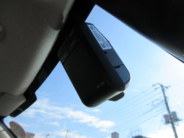 ヴェゼル e:HEV X ホンダセンシング 純正9インチナビ フルセグTV バックカメラ アダプティブクルーズコントロール パドルシフト ドラレコ ETC LEDヘッドライト 純正16インチAW ワイヤレス充電 スマートキー(25枚目)