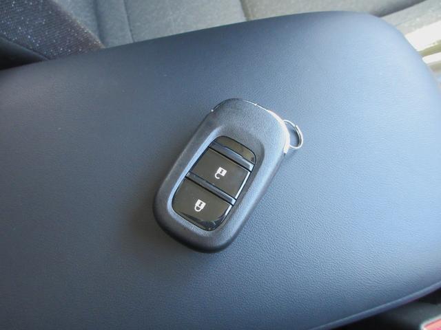 ヴェゼル e:HEV X ホンダセンシング 純正9インチナビ フルセグTV バックカメラ アダプティブクルーズコントロール パドルシフト ドラレコ ETC LEDヘッドライト 純正16インチAW ワイヤレス充電 スマートキー(51枚目)