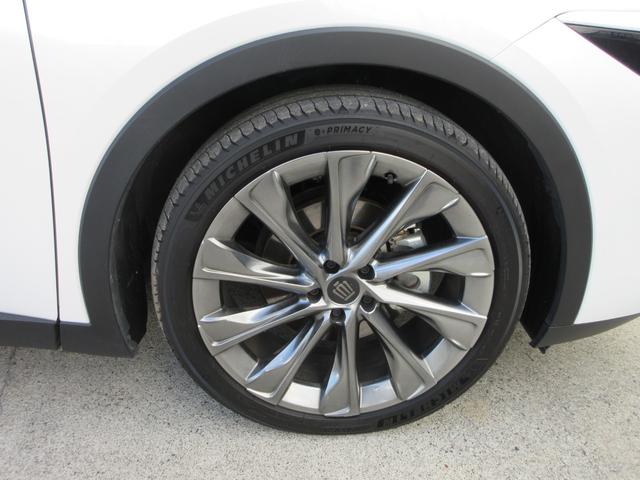 クラウンクロスオーバー Gレザーパッケージ 4WD 本革シート 純正12.3インチナビ フルセグTV 全周囲カメラ レーダークルーズコントロール ETC シートヒーター パワーシート ステアリングヒーター 純正21インチAW LEDヘッドライト(12枚目)