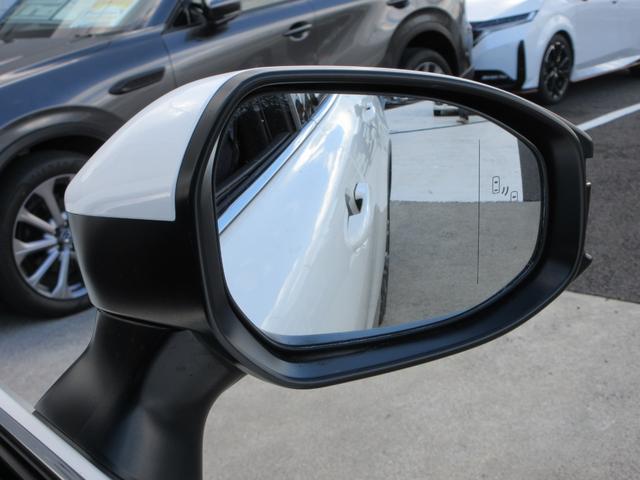 クラウンクロスオーバー Gレザーパッケージ 4WD 本革シート 純正12.3インチナビ フルセグTV 全周囲カメラ レーダークルーズコントロール ETC シートヒーター パワーシート ステアリングヒーター 純正21インチAW LEDヘッドライト(20枚目)