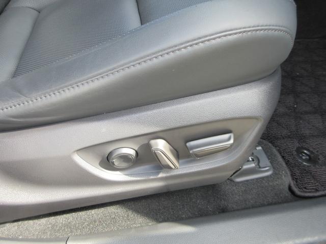 クラウンクロスオーバー Gレザーパッケージ 4WD 本革シート 純正12.3インチナビ フルセグTV 全周囲カメラ レーダークルーズコントロール ETC シートヒーター パワーシート ステアリングヒーター 純正21インチAW LEDヘッドライト(42枚目)