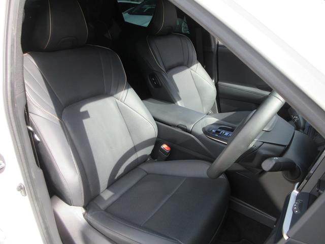 クラウンクロスオーバー Gレザーパッケージ 4WD 本革シート 純正12.3インチナビ フルセグTV 全周囲カメラ レーダークルーズコントロール ETC シートヒーター パワーシート ステアリングヒーター 純正21インチAW LEDヘッドライト(44枚目)