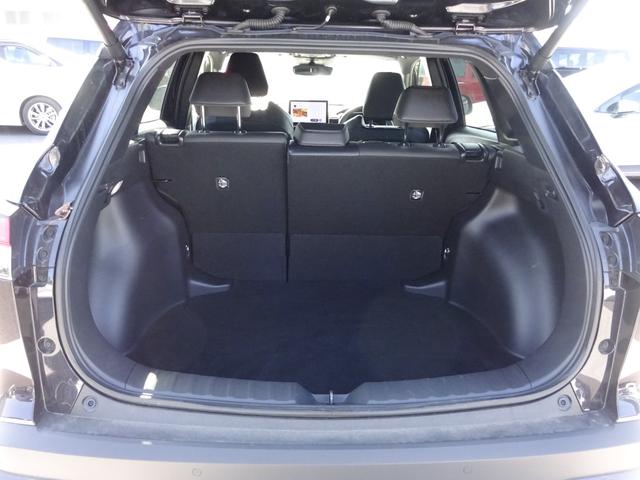 カローラクロス ハイブリッド　Ｚ　モデリスタエアロ　純正１０．５インチナビ　フルセグＴＶ　パワーバックドア　アラウンドビューモニター　ＥＴＣ２．０　Ｂｌｕｅｔｏｏｔｈ　ＵＳＢ　アダプティブクルーズコントロール　レーンキープアシスト（15枚目）