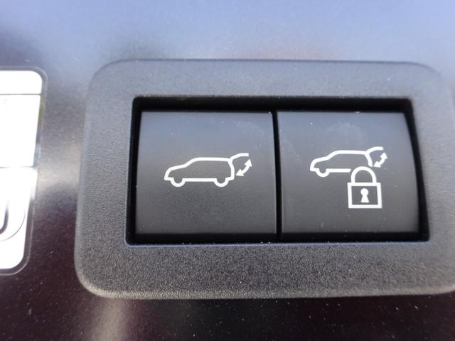 カローラクロス ハイブリッド　Ｚ　モデリスタエアロ　純正１０．５インチナビ　フルセグＴＶ　パワーバックドア　アラウンドビューモニター　ＥＴＣ２．０　Ｂｌｕｅｔｏｏｔｈ　ＵＳＢ　アダプティブクルーズコントロール　レーンキープアシスト（16枚目）