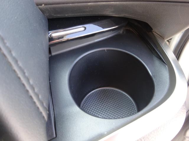 アルファードハイブリッド S タイプゴールドII 4WD サンルーフ トヨタセーフティセンス 純正9インチナビ 後席フリップダウンモニター 両側パワースライドドア パワーバックドア バックカメラ Bluetooth DISC USB(24枚目)