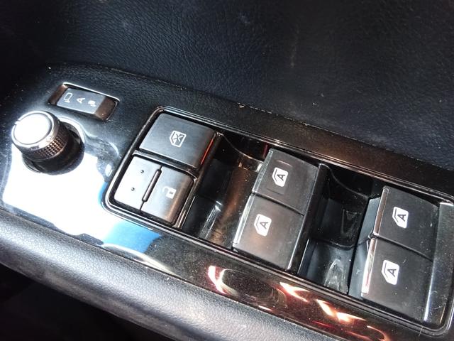 アルファードハイブリッド S タイプゴールドII 4WD サンルーフ トヨタセーフティセンス 純正9インチナビ 後席フリップダウンモニター 両側パワースライドドア パワーバックドア バックカメラ Bluetooth DISC USB(27枚目)