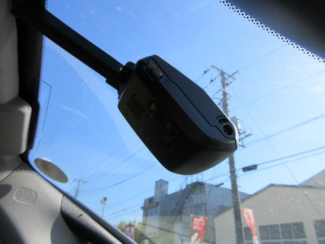 フィット e:HEVリュクス 純正9型ナビ フルセグTV 全周囲カメラ アダプティブクルーズコントロール ドラレコ ETC ハーフレザーシート シートヒーター ステアリングヒーター ブラインドスポットモニター LEDヘッドライト(25枚目)