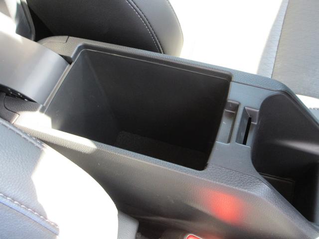 フィット e:HEVリュクス 純正9型ナビ フルセグTV 全周囲カメラ アダプティブクルーズコントロール ドラレコ ETC ハーフレザーシート シートヒーター ステアリングヒーター ブラインドスポットモニター LEDヘッドライト(41枚目)