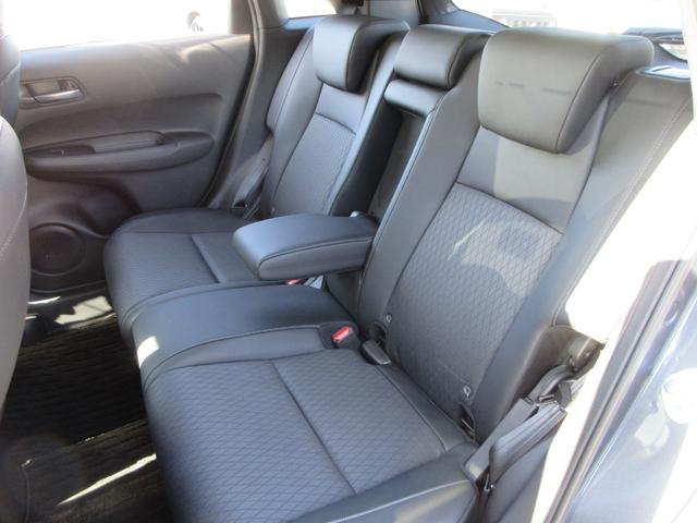 フィット e:HEVリュクス 純正9型ナビ フルセグTV 全周囲カメラ アダプティブクルーズコントロール ドラレコ ETC ハーフレザーシート シートヒーター ステアリングヒーター ブラインドスポットモニター LEDヘッドライト(49枚目)