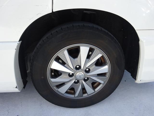 セレナ ｅ－パワー　ハイウェイスターＶ　プロパイロット　純正９インチナビ　フルセグＴＶ　後席フリップダウンモニター　両側パワースライドドア　アラウンドビューモニター　ドライブレコーダー　ＥＴＣ　レーンキープアシスト　ハンドルヒーター（11枚目）