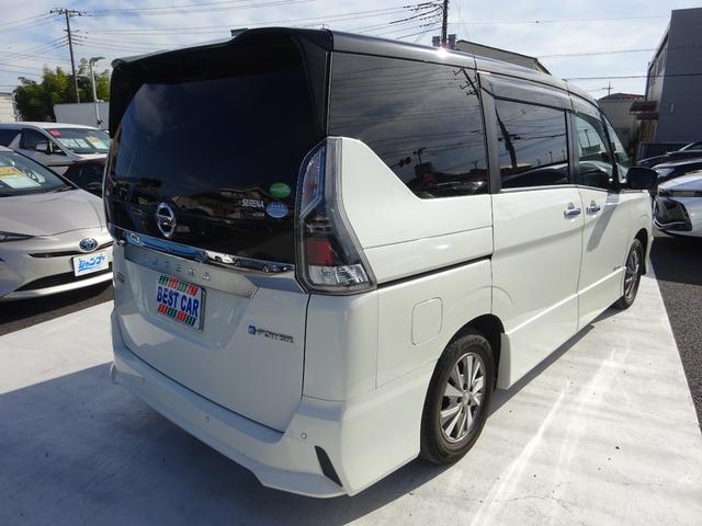 セレナ ｅ－パワー　ハイウェイスターＶ　プロパイロット　純正９インチナビ　フルセグＴＶ　後席フリップダウンモニター　両側パワースライドドア　アラウンドビューモニター　ドライブレコーダー　ＥＴＣ　レーンキープアシスト　ハンドルヒーター（13枚目）