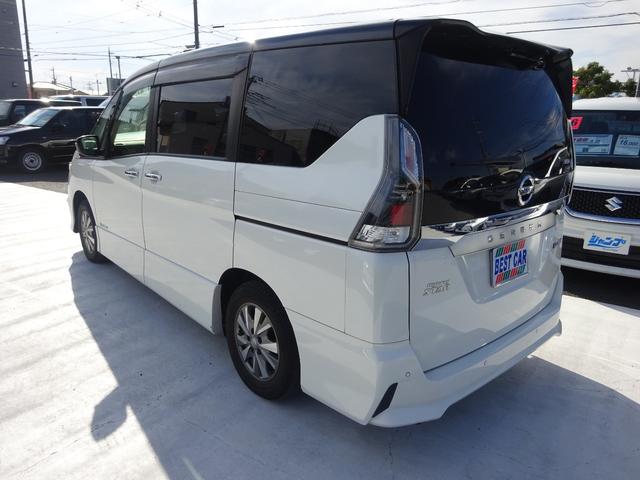 セレナ ｅ－パワー　ハイウェイスターＶ　プロパイロット　純正９インチナビ　フルセグＴＶ　後席フリップダウンモニター　両側パワースライドドア　アラウンドビューモニター　ドライブレコーダー　ＥＴＣ　レーンキープアシスト　ハンドルヒーター（14枚目）