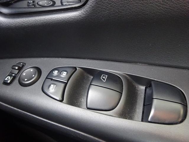 セレナ ｅ－パワー　ハイウェイスターＶ　プロパイロット　純正９インチナビ　フルセグＴＶ　後席フリップダウンモニター　両側パワースライドドア　アラウンドビューモニター　ドライブレコーダー　ＥＴＣ　レーンキープアシスト　ハンドルヒーター（25枚目）