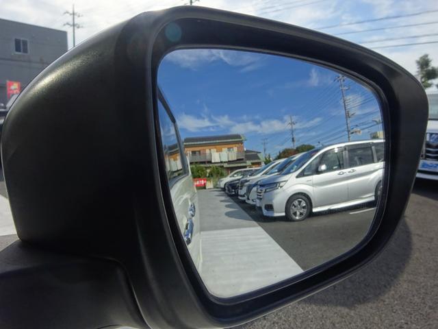 セレナ ｅ－パワー　ハイウェイスターＶ　プロパイロット　純正９インチナビ　フルセグＴＶ　後席フリップダウンモニター　両側パワースライドドア　アラウンドビューモニター　ドライブレコーダー　ＥＴＣ　レーンキープアシスト　ハンドルヒーター（26枚目）