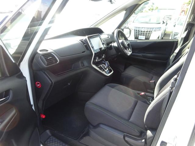 セレナ ｅ－パワー　ハイウェイスターＶ　プロパイロット　純正９インチナビ　フルセグＴＶ　後席フリップダウンモニター　両側パワースライドドア　アラウンドビューモニター　ドライブレコーダー　ＥＴＣ　レーンキープアシスト　ハンドルヒーター（48枚目）