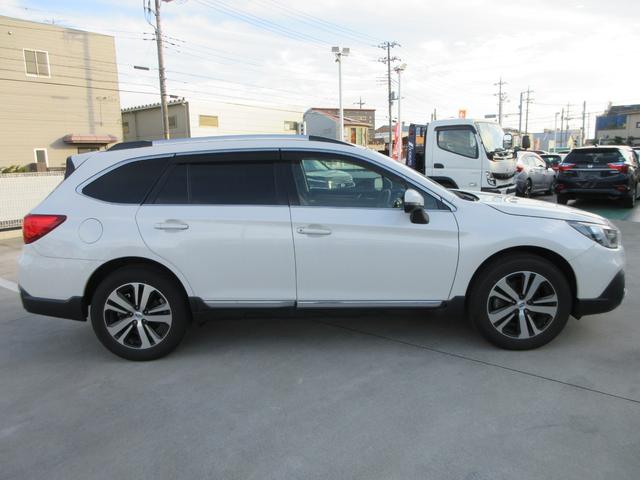 レガシィアウトバック リミテッド　４ＷＤ　アイサイト　本革シート　純正８インチナビ　フルセグＴＶ　後席フリップダウンモニター　フロント＋サイド＋バックカメラ　パワーバックドア　クルコン　ドラレコ　ＥＴＣ　シートヒーター　パワーシート（13枚目）