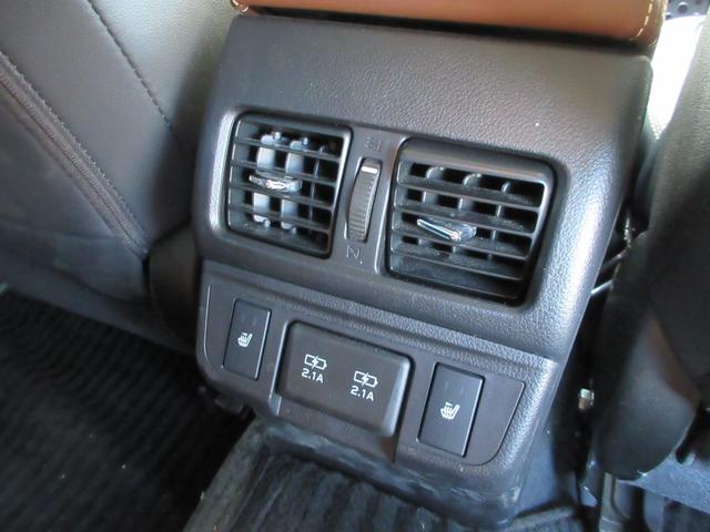 レガシィアウトバック リミテッド　４ＷＤ　アイサイト　本革シート　純正８インチナビ　フルセグＴＶ　後席フリップダウンモニター　フロント＋サイド＋バックカメラ　パワーバックドア　クルコン　ドラレコ　ＥＴＣ　シートヒーター　パワーシート（52枚目）