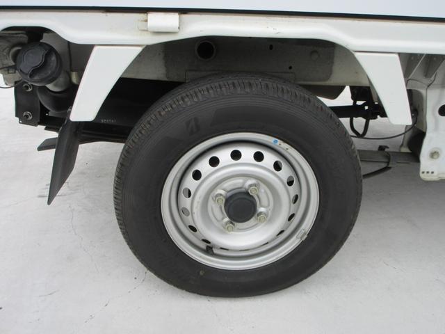 NT100クリッパートラック DX キッチンカー 移動販売車 1面跳ね上げ売窓 冷凍冷蔵庫 2層シンク 20L給排水タンク×4 作業台 換気扇 電源コンセント 5速MT車(11枚目)