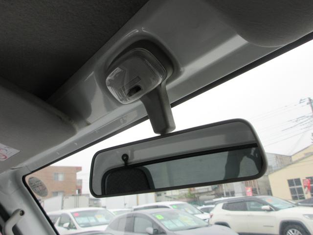 NT100クリッパートラック DX キッチンカー 移動販売車 1面跳ね上げ売窓 冷凍冷蔵庫 2層シンク 20L給排水タンク×4 作業台 換気扇 電源コンセント 5速MT車(29枚目)