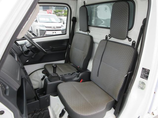 NT100クリッパートラック DX キッチンカー 移動販売車 1面跳ね上げ売窓 冷凍冷蔵庫 2層シンク 20L給排水タンク×4 作業台 換気扇 電源コンセント 5速MT車(39枚目)