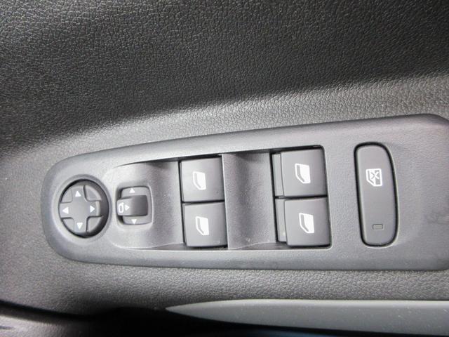 ベルランゴ トリコ パノラミックルーフ 純正8インチディスプレイオーディオ サイドカメラ+バックカメラ 両側スライドドア アダプティブクルーズコントロール パドルシフト ETC ルーフレール 16インチAW スマートキー(32枚目)